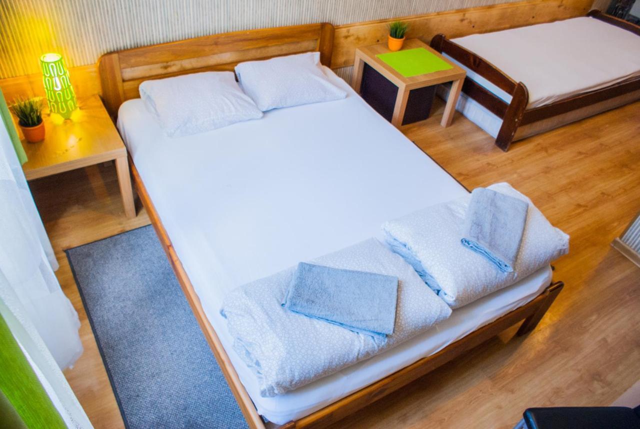 Smocza Jama Hostel คราคูฟ ภายนอก รูปภาพ