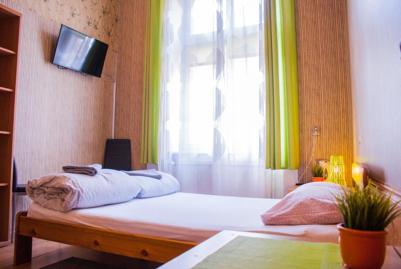 Smocza Jama Hostel คราคูฟ ภายนอก รูปภาพ