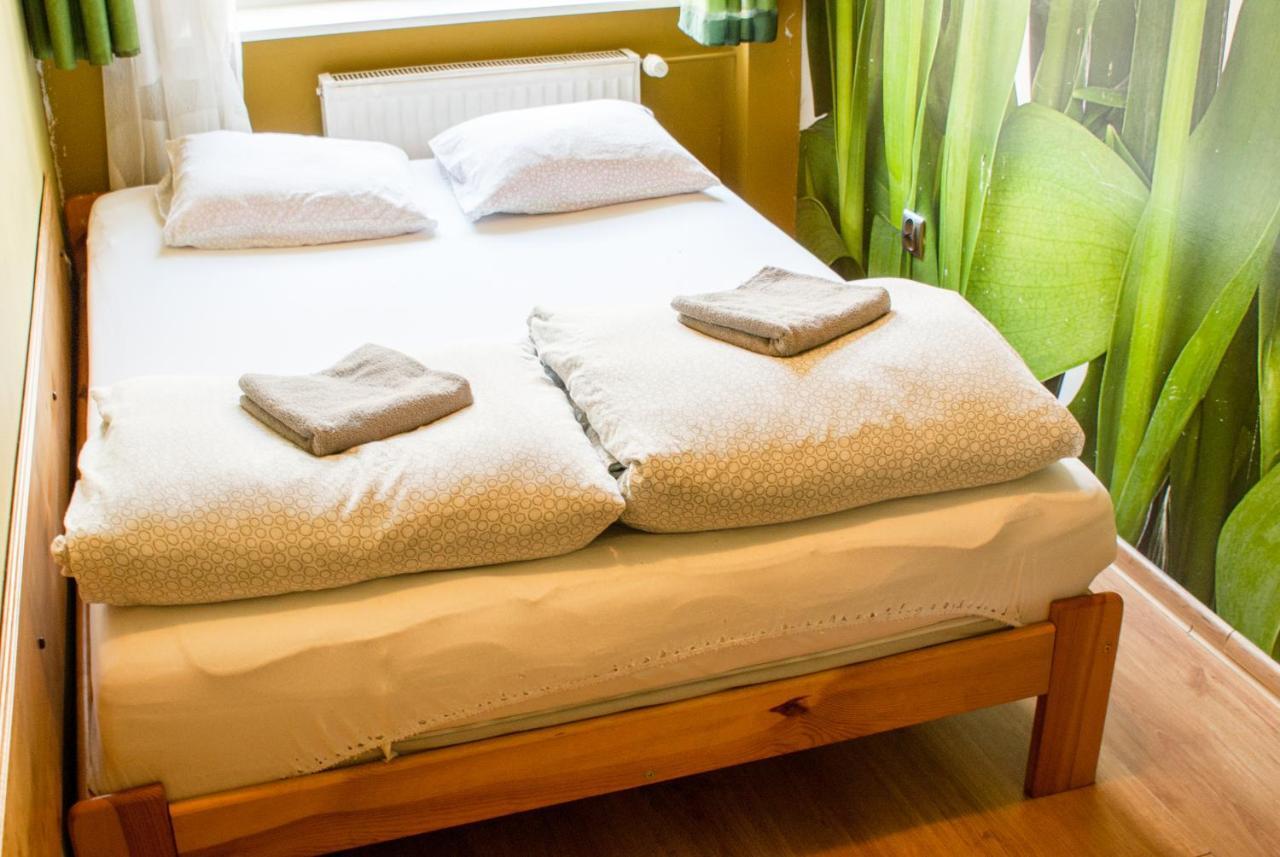 Smocza Jama Hostel คราคูฟ ภายนอก รูปภาพ