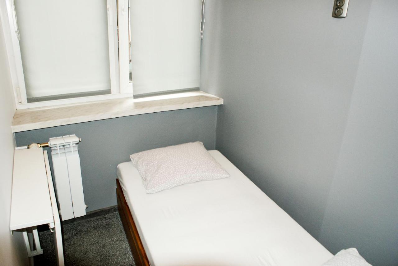Smocza Jama Hostel คราคูฟ ภายนอก รูปภาพ